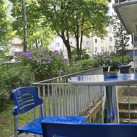 Apartment Bright With Private Bathroom And Market Square View Monchengladbach