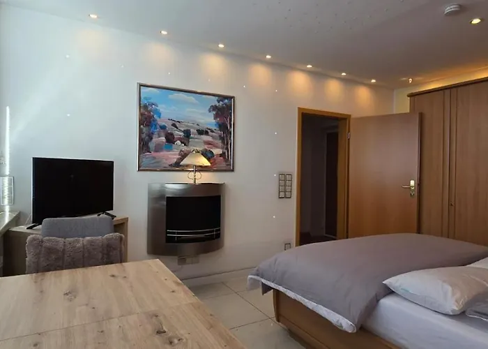 Bright With Private Bathroom And Market Square View